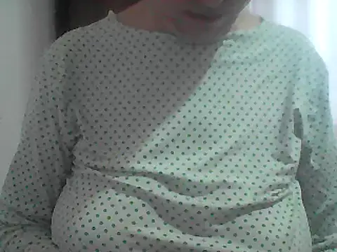 Snapshot of AnaXBerry chatting on February 23, 2026, 6:33 am AnaXBerry online show from February 23, 2026, 6:33 am