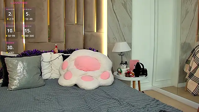 Snapshot of Gabriella_Wils chatting on December 17, 2024, 8:56 am Gabriella Wils online show from December 17, 2024, 8:56 am