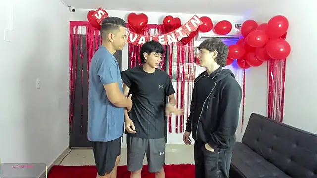 Snapshot of badguyss_bisex chatting on February 13, 2026, 11:28 am badguyss bisex online show from February 13, 2026, 11:28 am