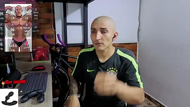 Snapshot of Marck_Muscle chatting on April 23, 2026, 1:29 am Marck Muscle online show from April 23, 2026, 1:29 am