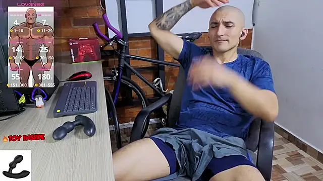 Snapshot of Marck_Muscle chatting on May 7, 2026, 1:55 am Marck Muscle online show from May 7, 2026, 1:55 am