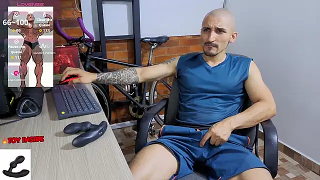 Snapshot of Marck_Muscle chatting on May 19, 2026, 11:44 pm Marck Muscle online show from May 19, 2026, 11:44 pm