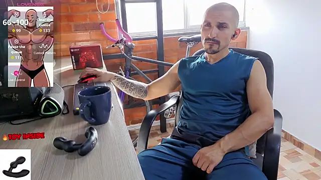 Snapshot of Marck_Muscle chatting on May 28, 2026, 9:12 pm Marck Muscle online show from May 28, 2026, 9:12 pm