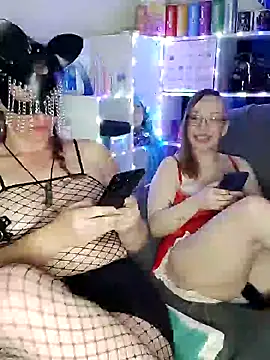 Snapshot of Isabella_Geney chatting on December 6, 2024, 10:30 pm Isabella Geney online show from December 6, 2024, 10:30 pm