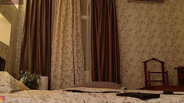 Neko Kimiko online show from January 19, 2025, 4:04 pm