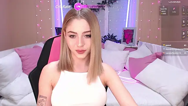 Snapshot of Tessa_Walker chatting on January 9, 2025, 10:41 am Tessa Walker online show from January 9, 2025, 10:41 am