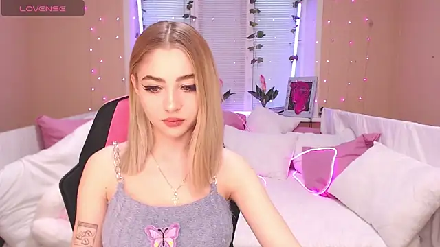 Snapshot of Tessa_Walker chatting on January 26, 2025, 8:36 am Tessa Walker online show from January 26, 2025, 8:36 am