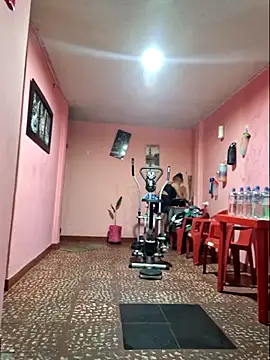 gatadeojosclaros online show from April 12, 2026, 3:44 am