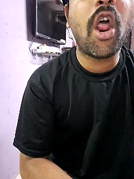 Snapshot of GlassBarge9 chatting on January 17, 2025, 4:47 pm GlassBarge9 online show from January 17, 2025, 4:47 pm