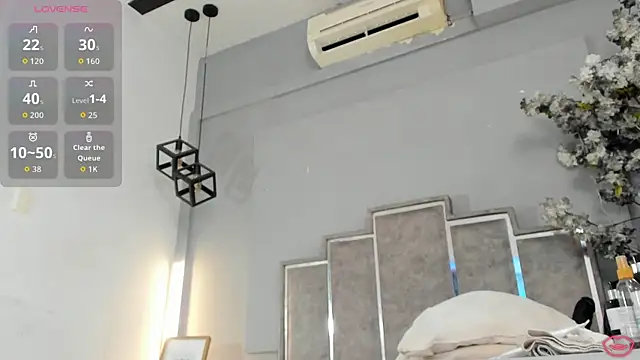 BrianaHazel online show from April 18, 2026, 12:42 pm