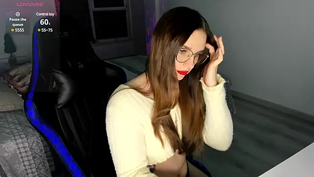 MCfly 11 online show from February 9, 2025, 1:33 am