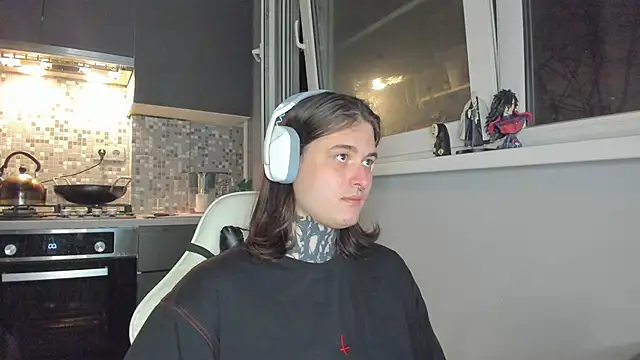 Snapshot of _torfin_ chatting on March 7, 2025, 9:06 pm torfin online show from March 7, 2025, 9:06 pm