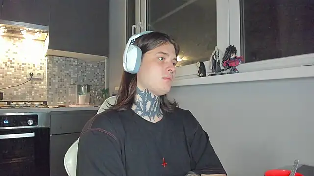 Snapshot of _torfin_ chatting on March 8, 2025, 12:11 am torfin online show from March 8, 2025, 12:11 am