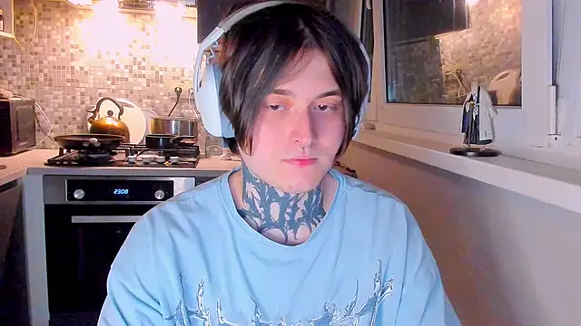  torfin  online show from March 11, 2026, 11:22 pm