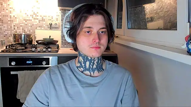  torfin  online show from April 23, 2026, 9:28 pm