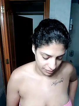 Snapshot of Shura_xxxBig chatting on September 16, 2025, 12:33 am Shura xxxBig online show from September 16, 2025, 12:33 am