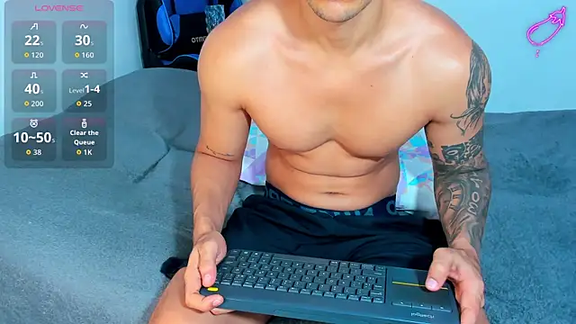Tristan-bm online show from May 27, 2026, 10:12 am