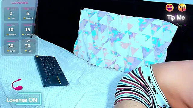 Tristan-bm online show from May 28, 2026, 10:23 am