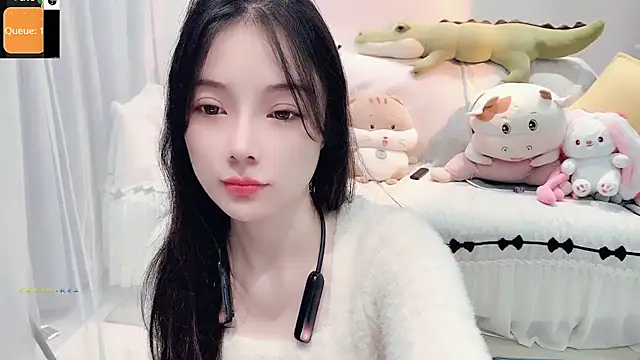 AKiKi711 online show from October 23, 2025, 3:33 pm