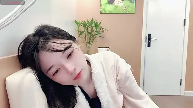 AKiKi711 online show from February 12, 2026, 4:29 am