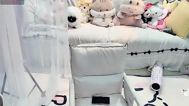 Snapshot of AKiKi711 chatting on July 8, 2026, 4:50 am AKiKi711 online show from July 8, 2026, 4:50 am