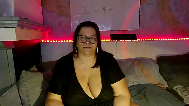 Lola-squirt online show from January 9, 2026, 10:22 pm