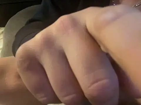 Snapshot of kiksnap-meistro5 chatting on December 20, 2025, 9:27 am kiksnap-meistro5 online show from December 20, 2025, 9:27 am