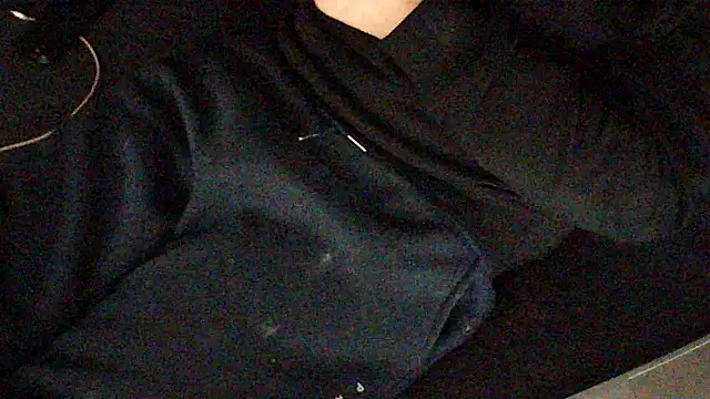 Snapshot of kiksnap-meistro5 chatting on February 25, 2026, 9:35 pm kiksnap-meistro5 online show from February 25, 2026, 9:35 pm