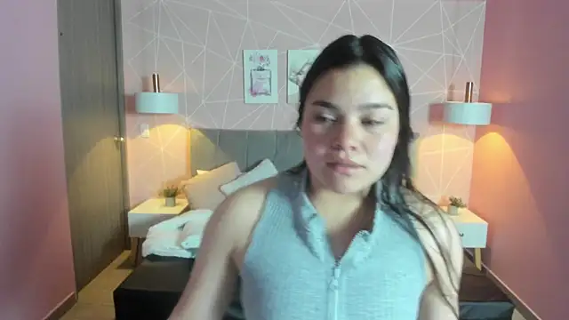 Snapshot of zara__sweet chatting on April 21, 2026, 1:39 pm zara sweet online show from April 21, 2026, 1:39 pm