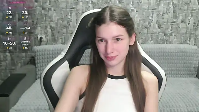 MissMiaCutie online show from September 25, 2025, 1:04 pm