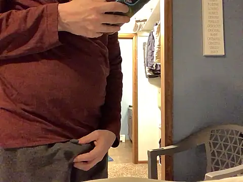 Snapshot of Hebrewhammers42 chatting on March 5, 2025, 4:24 am Hebrewhammers42 online show from March 5, 2025, 4:24 am