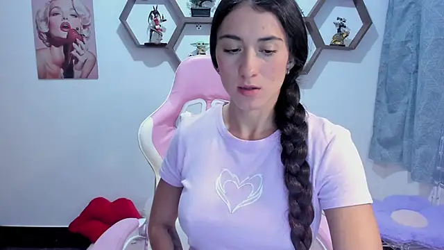 SharonSander online show from February 4, 2026, 11:53 pm