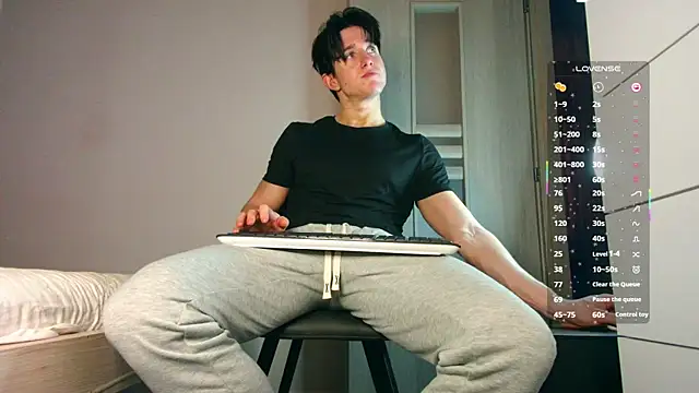 Snapshot of ChristianLevine_ chatting on December 20, 2025, 3:19 pm ChristianLevine online show from December 20, 2025, 3:19 pm