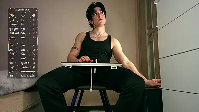 Snapshot of ChristianLevine_ chatting on February 9, 2026, 4:11 pm ChristianLevine online show from February 9, 2026, 4:11 pm