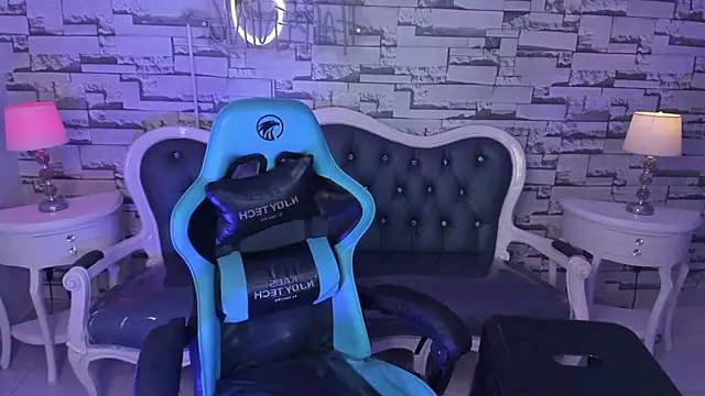 carlie mayer v online show from December 19, 2024, 2:35 pm