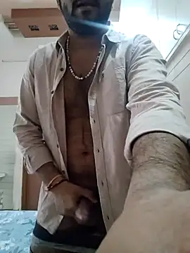 Snapshot of Vickyy_001 chatting on February 15, 2026, 10:58 am Vickyy 001 online show from February 15, 2026, 10:58 am