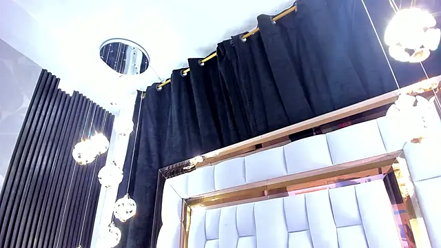 Snapshot of SarayRoyse chatting on September 27, 2025, 7:30 pm SarayRoyse online show from September 27, 2025, 7:30 pm