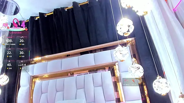 Snapshot of SarayRoyse chatting on November 8, 2025, 7:34 pm SarayRoyse online show from November 8, 2025, 7:34 pm