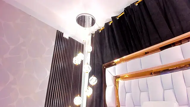 Snapshot of SarayRoyse chatting on November 17, 2025, 7:30 pm SarayRoyse online show from November 17, 2025, 7:30 pm