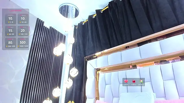 Snapshot of SarayRoyse chatting on November 21, 2025, 7:23 pm SarayRoyse online show from November 21, 2025, 7:23 pm