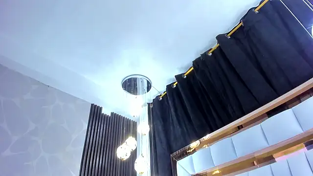 Snapshot of SarayRoyse chatting on December 4, 2025, 7:22 pm SarayRoyse online show from December 4, 2025, 7:22 pm