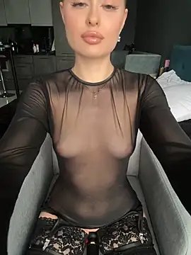 Sweet  Milly online show from February 26, 2025, 2:46 pm