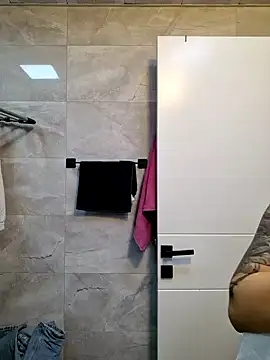 Esmertarcinim online show from January 8, 2025, 3:39 pm