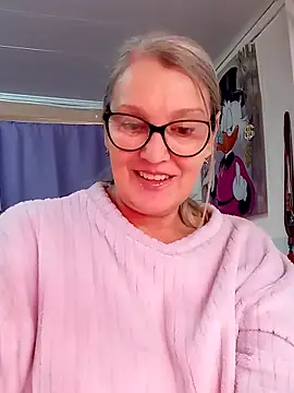 irinamaux online show from December 23, 2025, 2:53 am