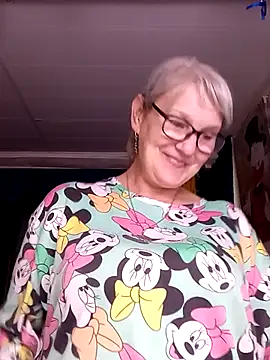 Snapshot of irinamaux chatting on June 1, 2026, 2:08 pm irinamaux online show from June 1, 2026, 2:08 pm