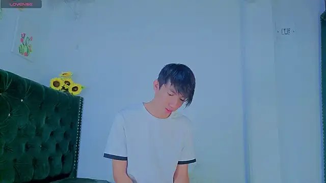 Levii Ackermann online show from April 13, 2026, 1:49 pm