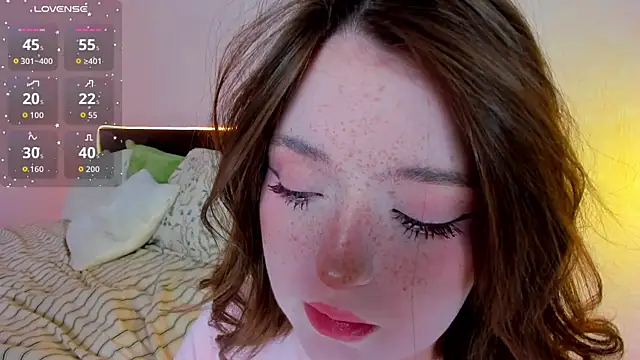 lexxxxxxi online show from April 20, 2026, 7:04 pm