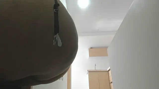 esmeraldastrong online show from December 2, 2024, 8:00 pm