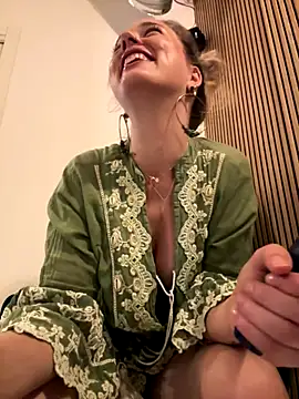 LexyGold online show from October 3, 2025, 12:57 pm