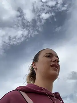 LexyGold online show from October 26, 2025, 8:42 am